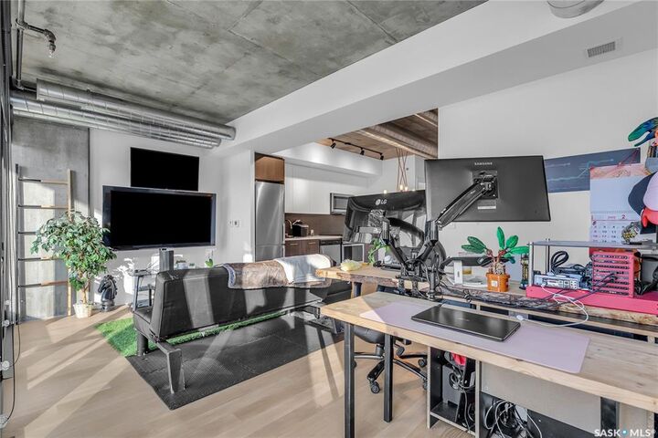 490 2nd Avenue S 205  Saskatoon SK S7K 4H5 photo