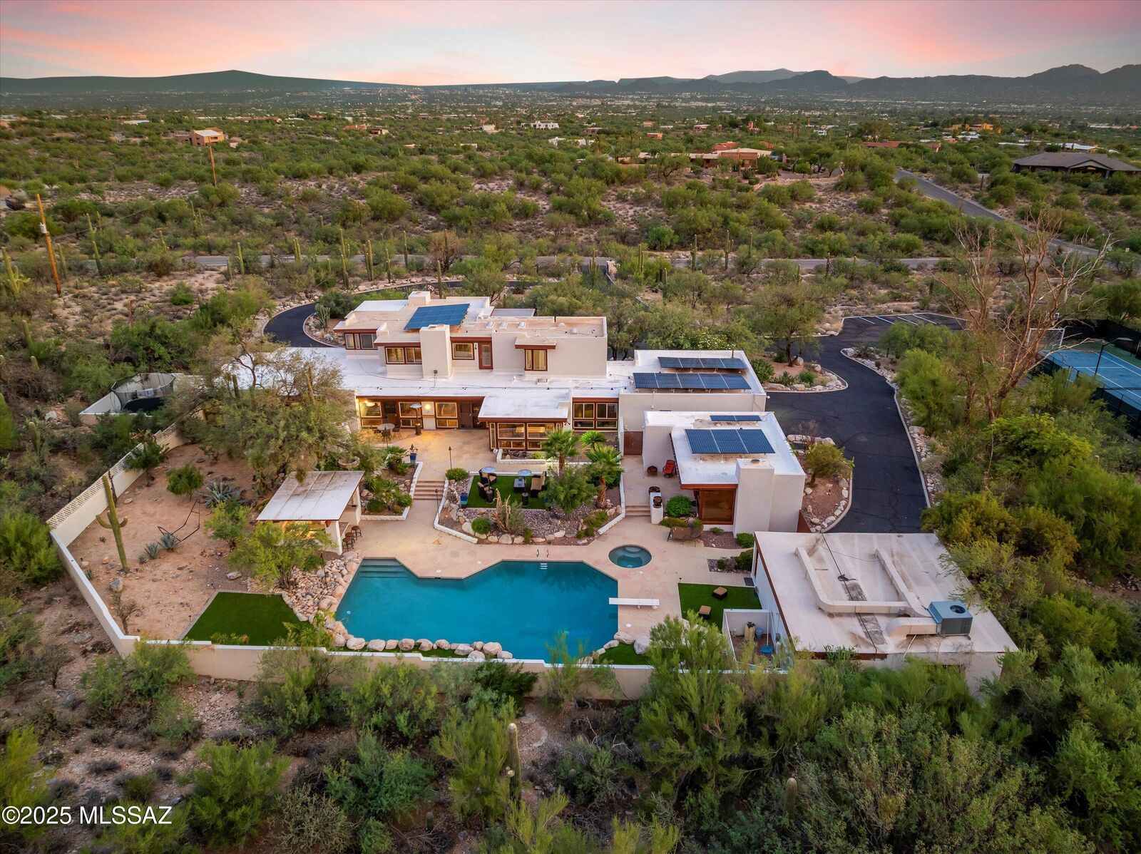 Property Photo: 801 E Calle Elena AZ 85718