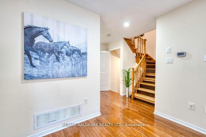 Photo de la propriété:  5909 Churchill Meadows Boulevard  ON L5M 6Y2 