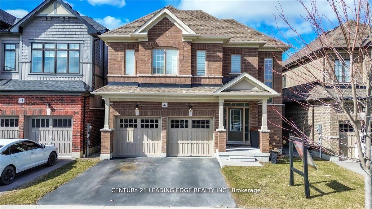 Property Photo:  47 Crombie Street  ON L1C 0T5 