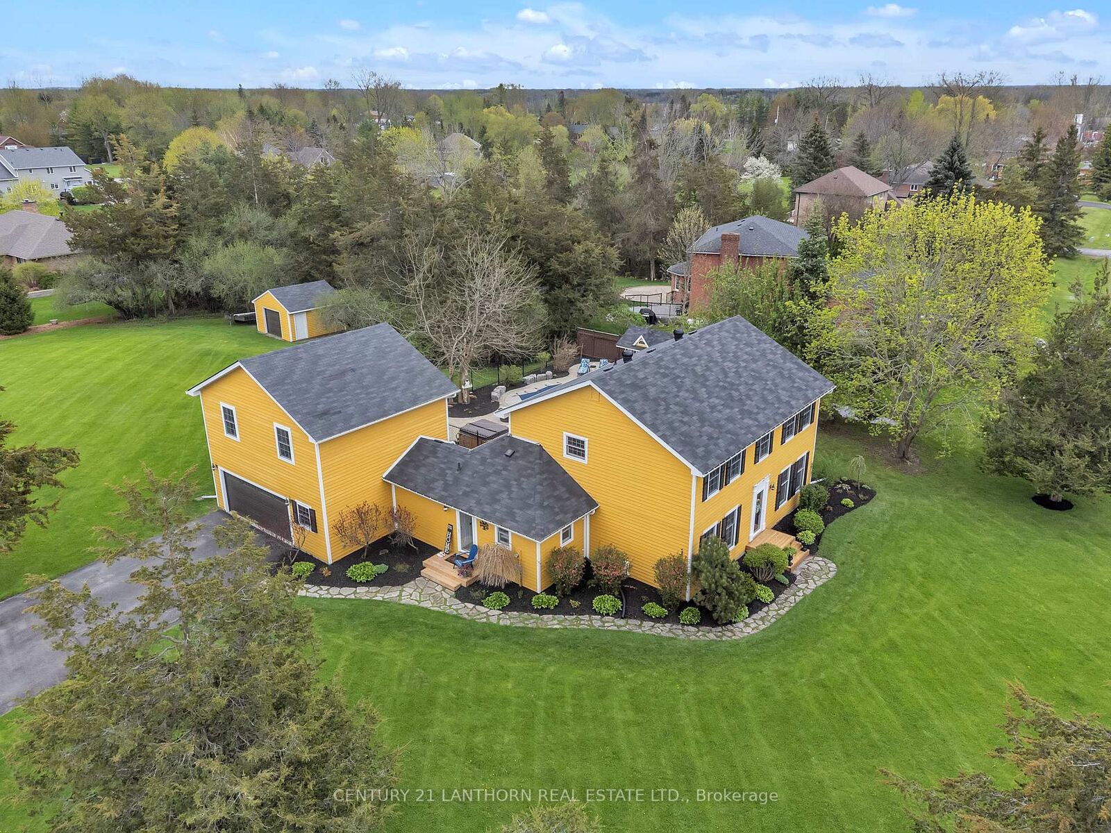 Property Photo:  66 O'Neill Drive  ON K8N 4Z4 
