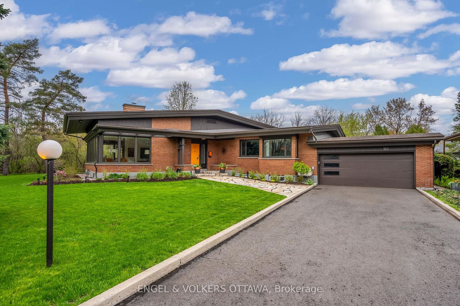 Property Photo:  165 Island Park Drive  ON K1Y 0A1 