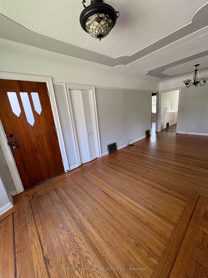 Photo de la propriété: 59 Longwood Road N ON L8S 3V2