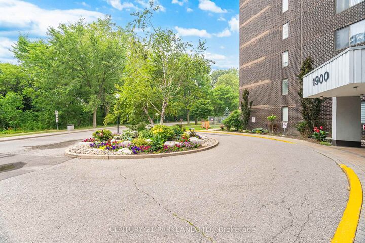 Property Photo: 1900 Sheppard Avenue E 2310 ON M2J 4T4