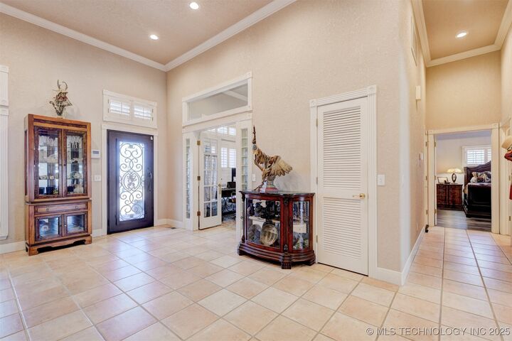 Property Photo:  940 Lou Allard Drive  OK 74030 