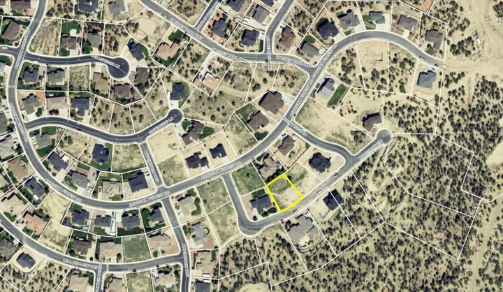 Property Photo: 1931 N Mahogany Cir UT 84721