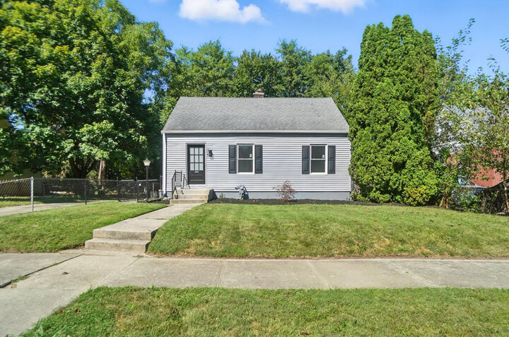 Property Photo: 327 Buxton Avenue OH 45505