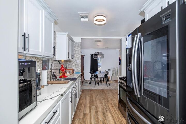 Property Photo: 520 S 8 Ave AZ 85364