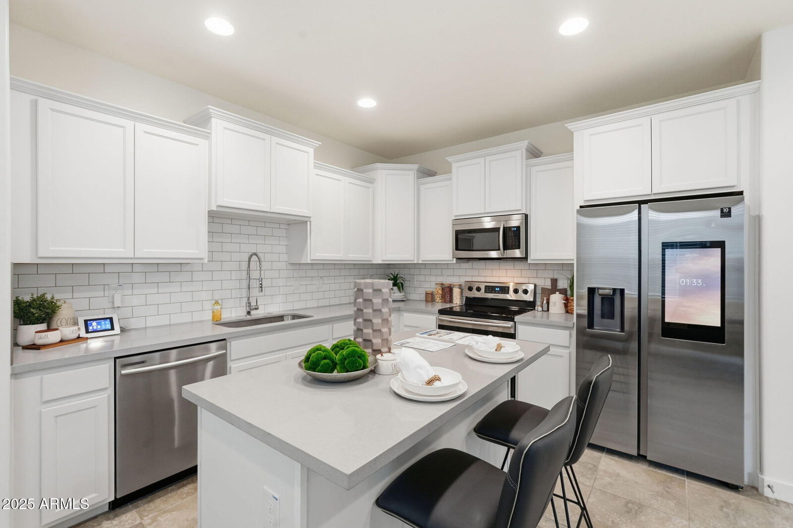 Property Photo:  5537 S Dillon --  AZ 85212 