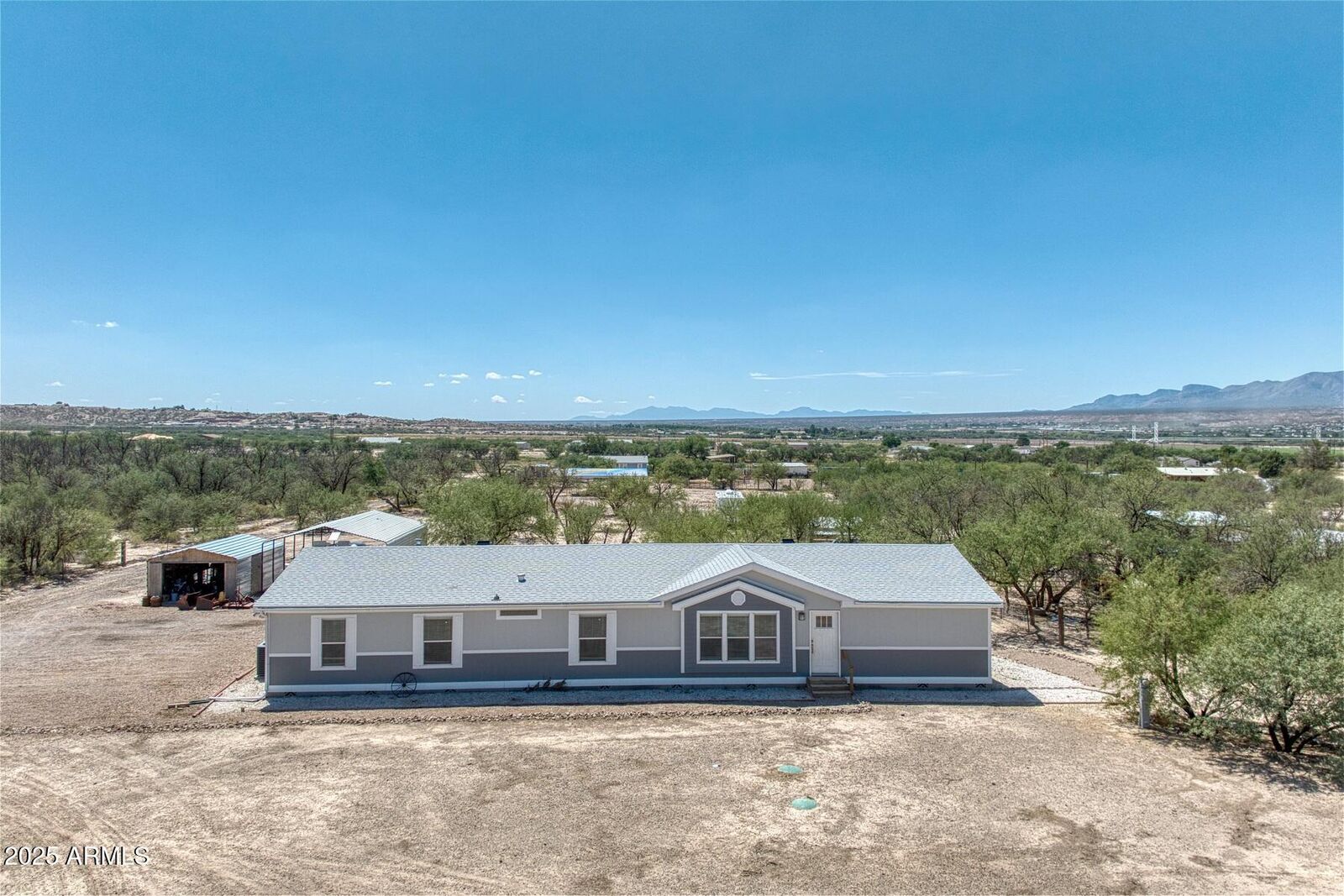 Property Photo: 1321 E Morris Lane AZ 85602