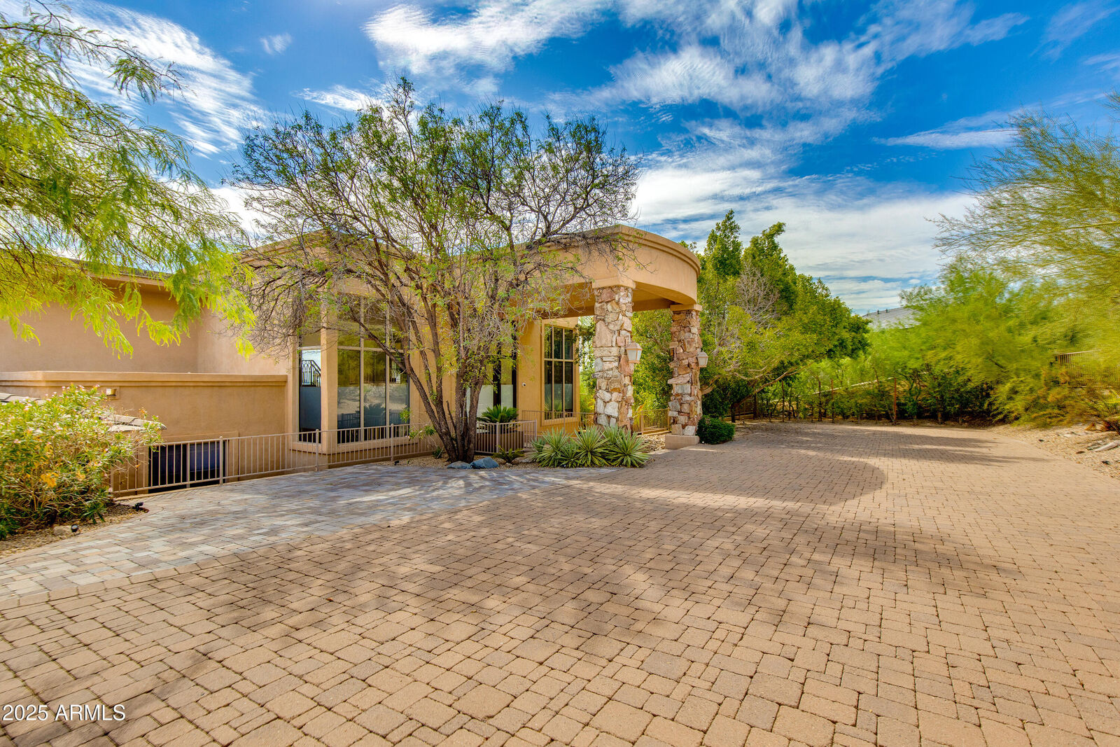 Property Photo: 6038 N 44th Street AZ 85253