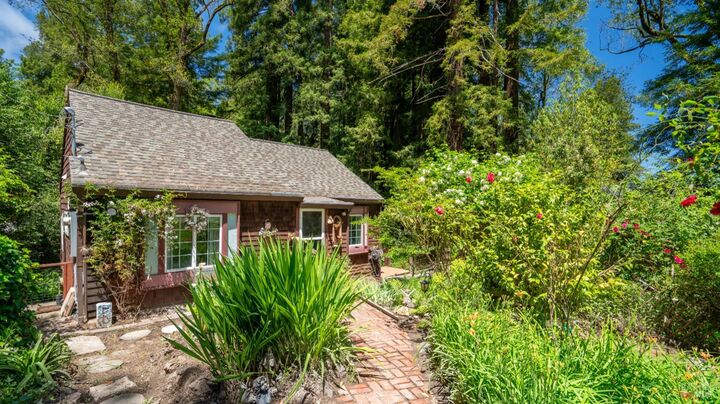 Property Photo:  189 Wagnon Road  CA 95472 