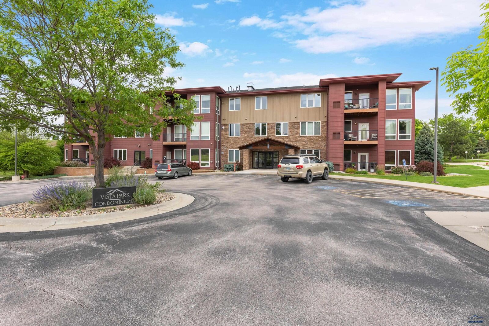Property Photo:  4031 Fairway Hills Dr Vista Park Condos  SD 57702 