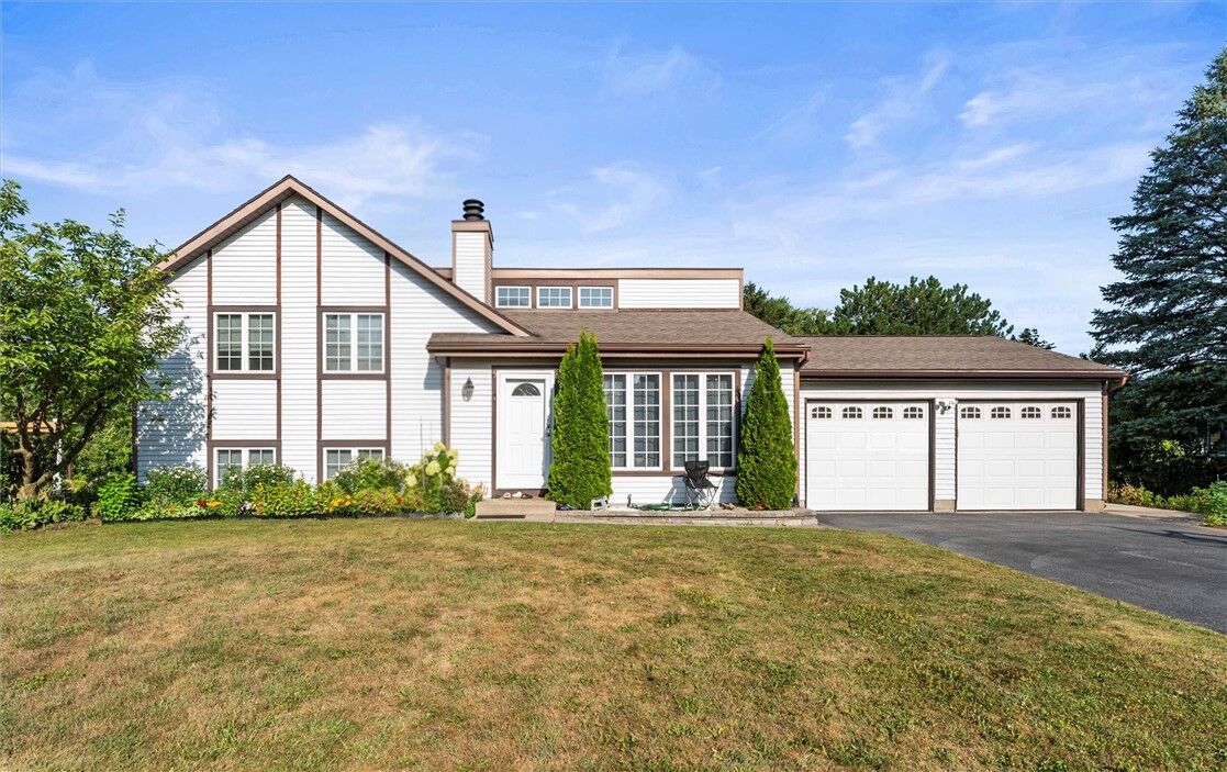 Property Photo:  90 Wildherd Drive  NY 14467 