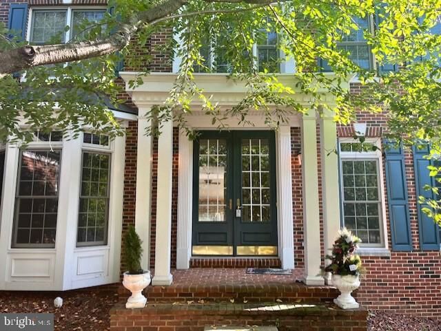 Property Photo:  24188 Spring Meadow Circle  VA 20105