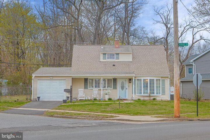 Property Photo: 700 Ashdale Road PA 19067