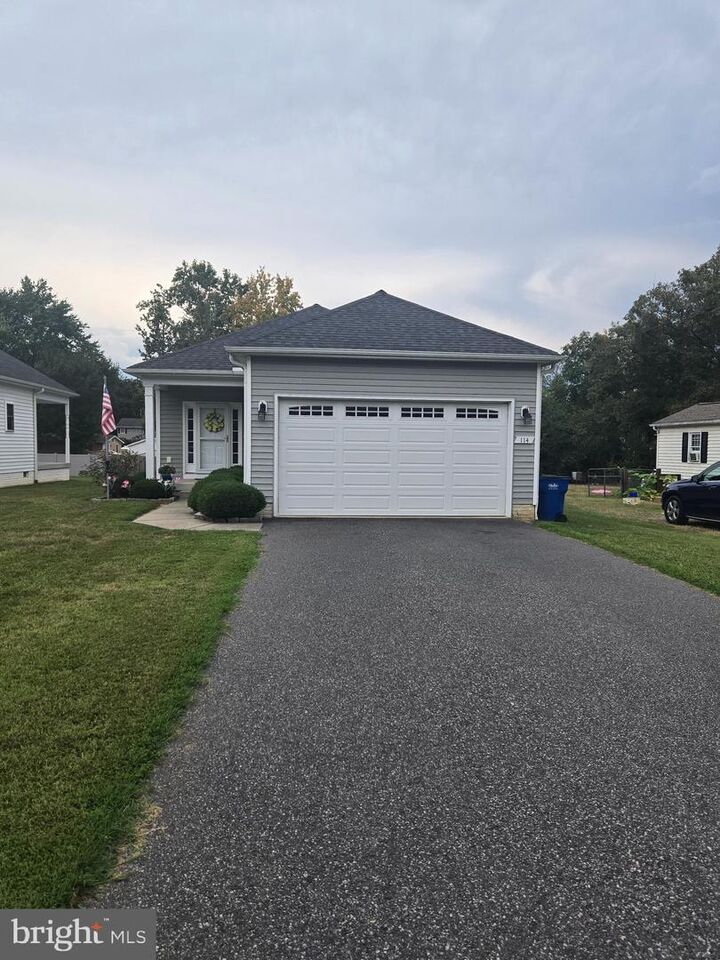 114 Hotchkiss Street  Fredericksburg VA 22408 photo