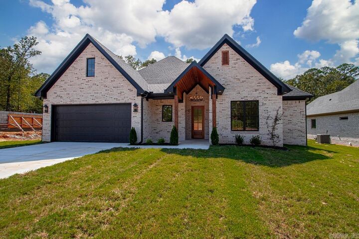 Property Photo: 597 Valley Oak Drive AR 72120