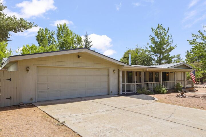 Property Photo:  105 S Pinecrest Road  AZ 85541 