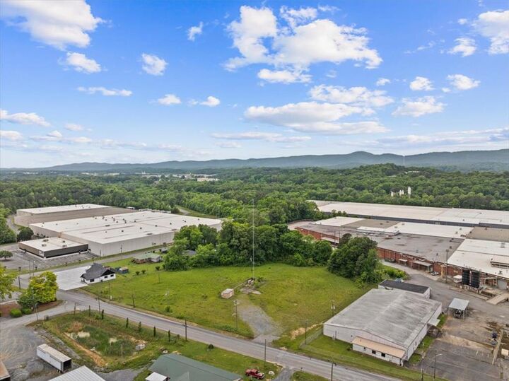 Property Photo:  945 Riverbend Rd  GA 30721 