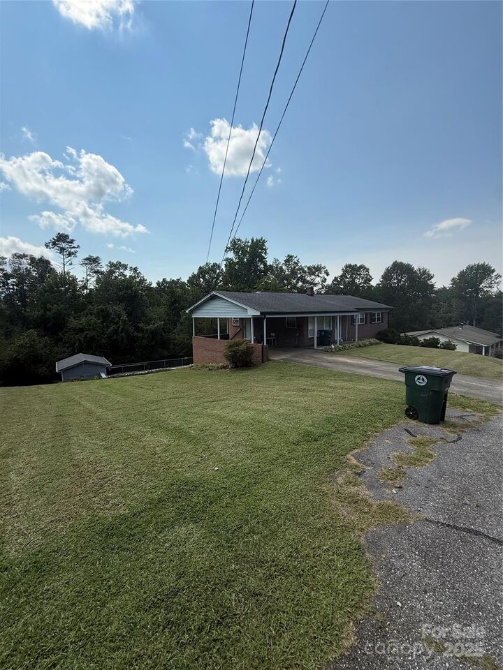 Property Photo: 815 Tron Avenue NW NC 28690