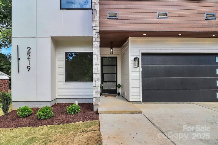 Property Photo: 2219 Shamrock Drive NC 28205