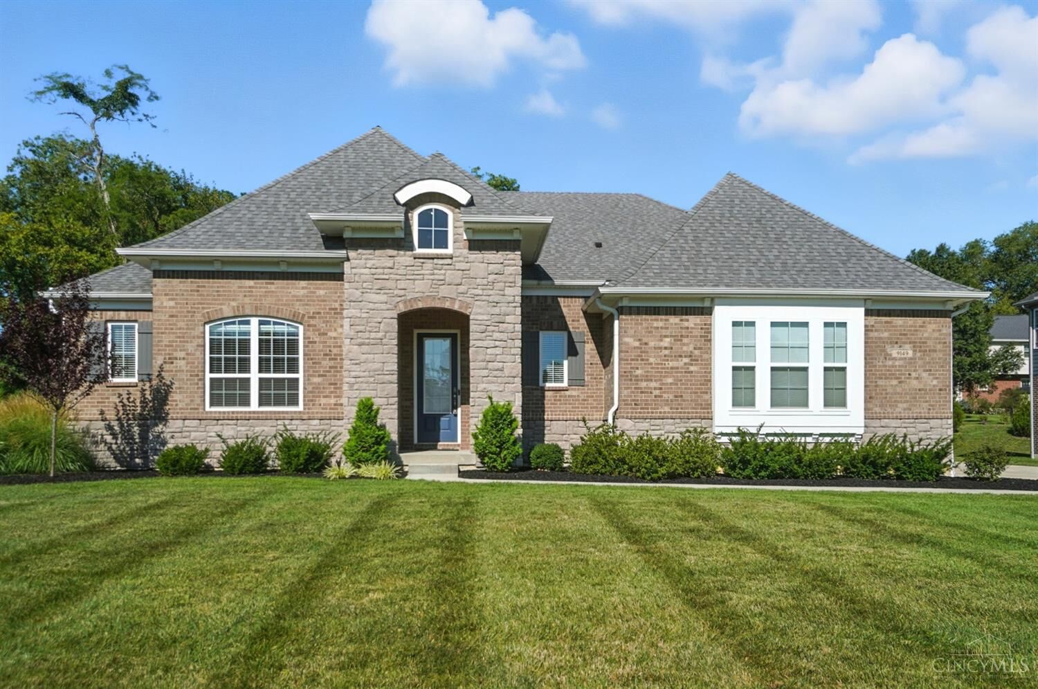Property Photo: 9149 Lawnview Court OH 45140