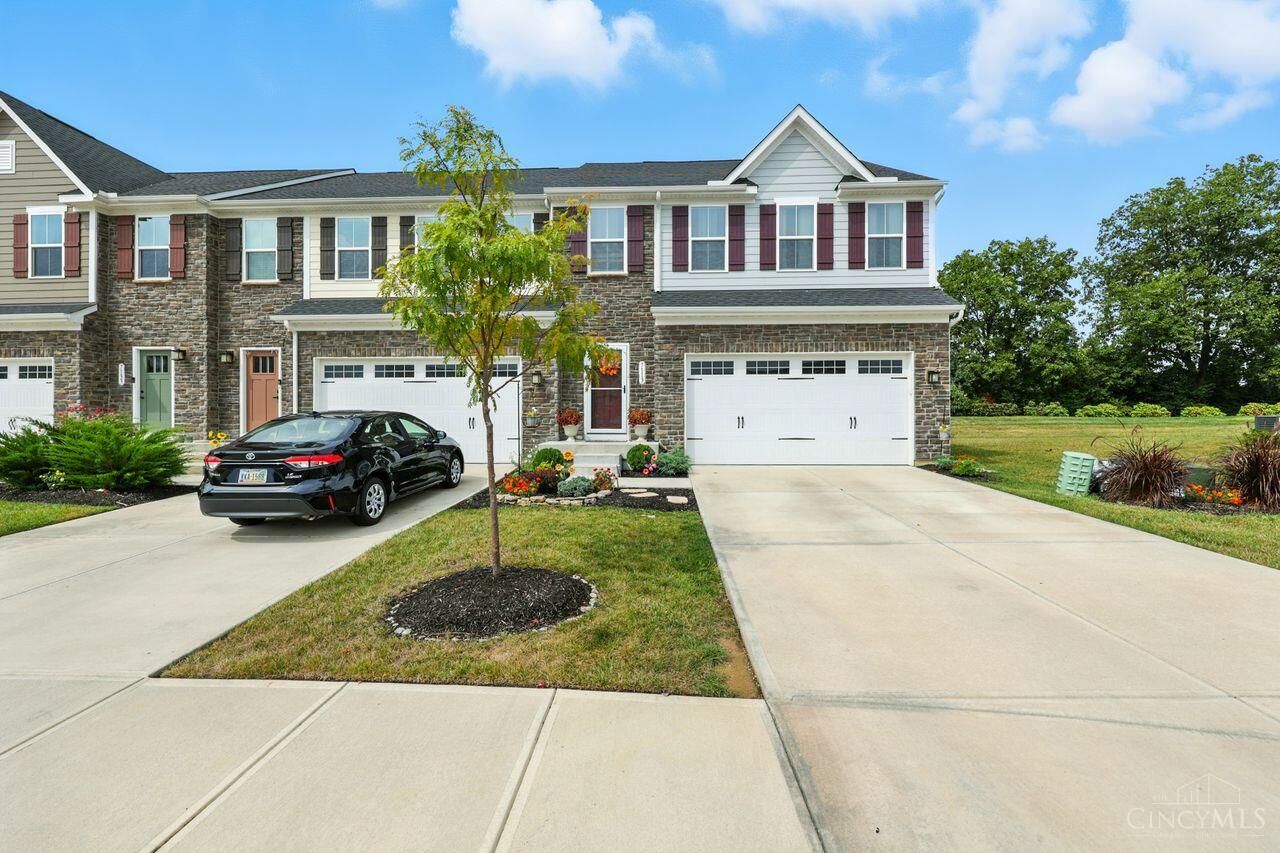 Property Photo: 7113 Shady Brook Bend OH 45044