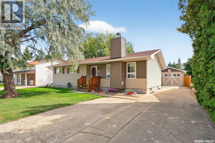 41 Blue Sage Drive  Moose Jaw SK S6J 1A5 photo