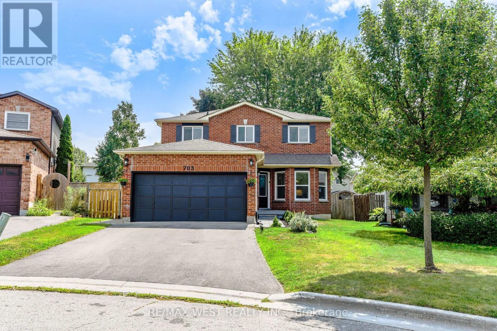 Property Photo:  703 Mountjoy Court  ON L1K 1W8 