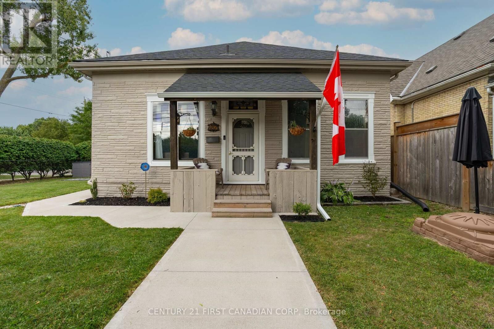 Property Photo: 217 Waterloo Street ON N6B 2N2
