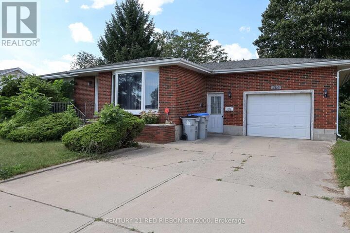 Property Photo: 205 Metcalfe Street East ON N7G 1P7