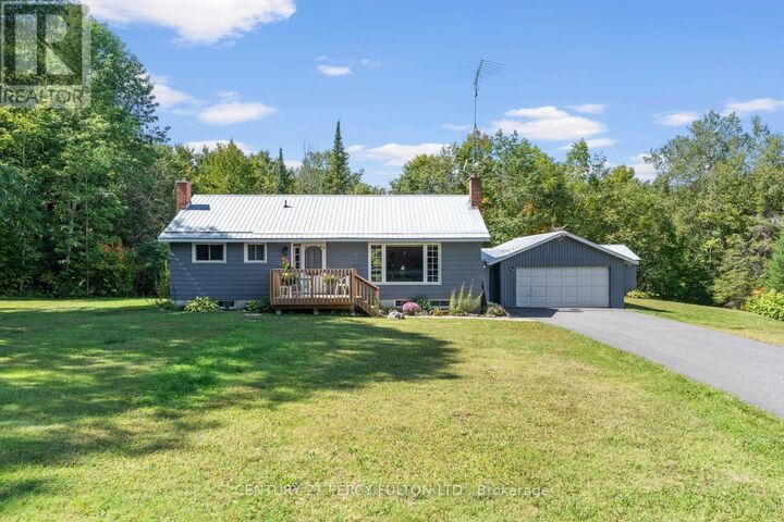 Property Photo: 1004 Rosseau Lake 1 Road ON P0B 1M0