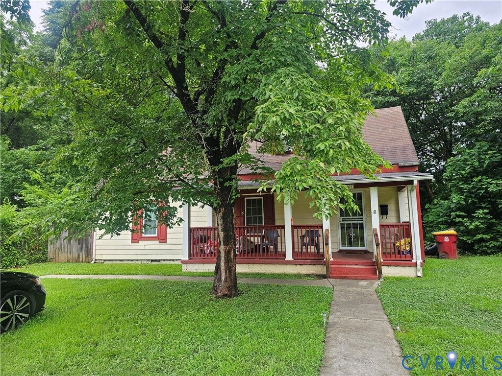 Property Photo:  1127 Upper Appomattox Street  VA 23803 