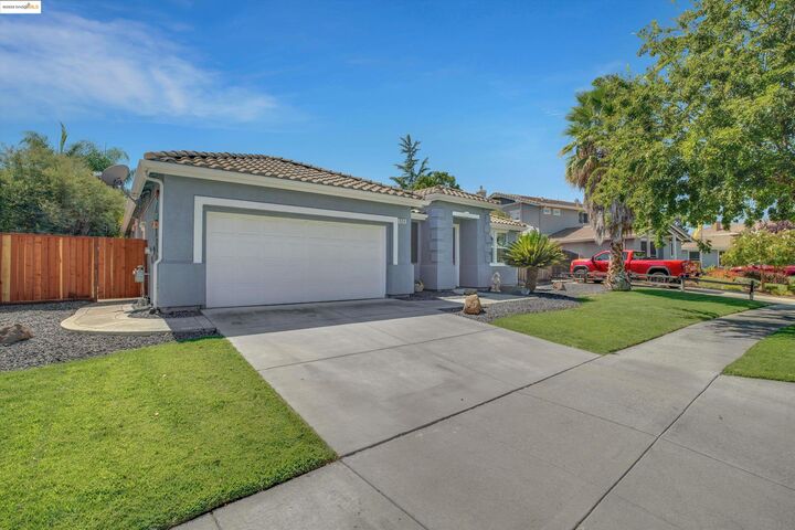 Property Photo: 524 Edgefield St CA 94513