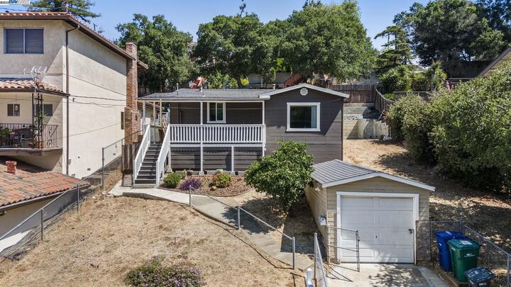 Property Photo: 25910 Westview Way CA 94542