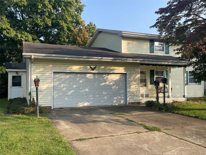 Property Photo:  136 Hathaway Street W  PA 16417 