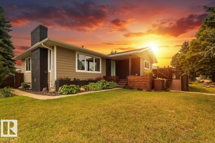 Property Photo: 6203 93 Avenue NW AB T6B 0W4