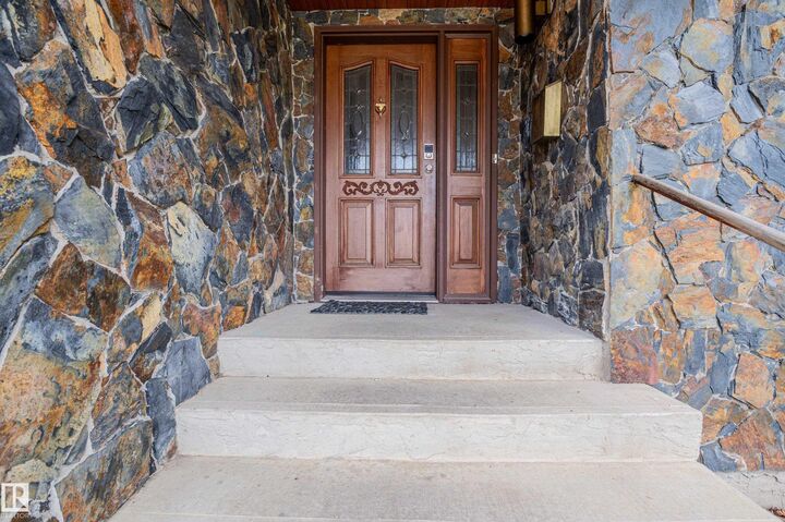 Property Photo: 103 Wolf Willow Crescent NW AB T5T 1T1