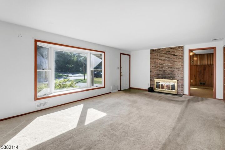 Property Photo: 28 Fieldstone Dr NJ 07981