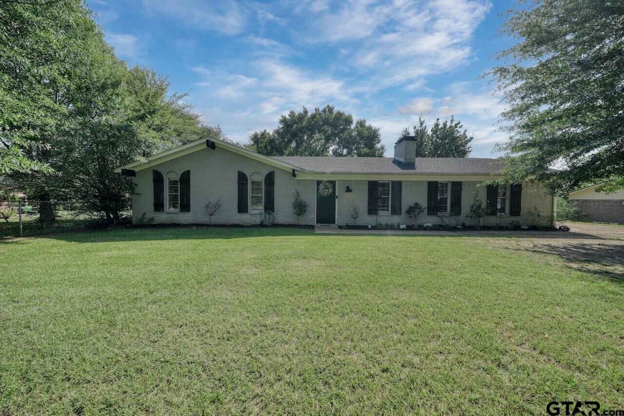 Property Photo: 203 Green Lane Trail TX 75791