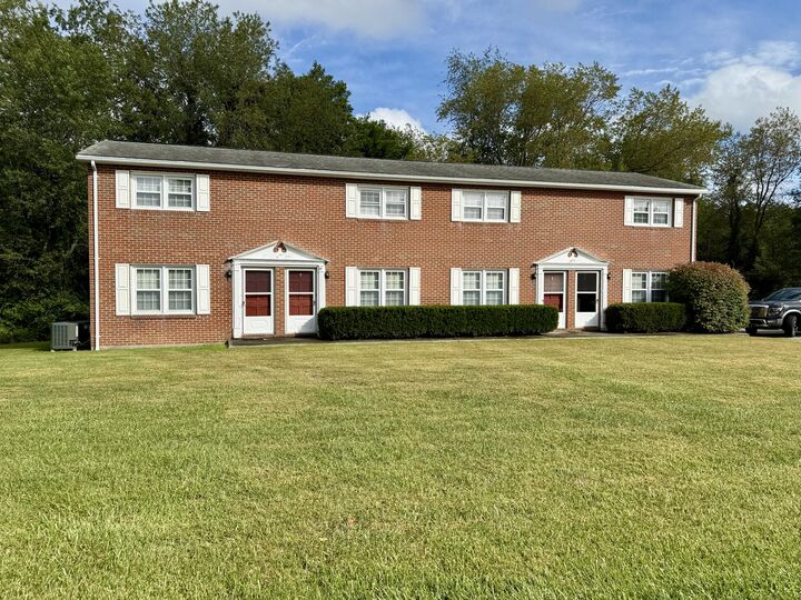 Property Photo: 648 Farm Rd WV 24901