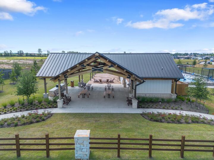 Property Photo:  1002 Lost Wagon Drive  TX 77356 