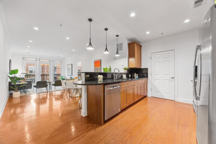 Property Photo: 126 Dudley St 311 NJ 07302