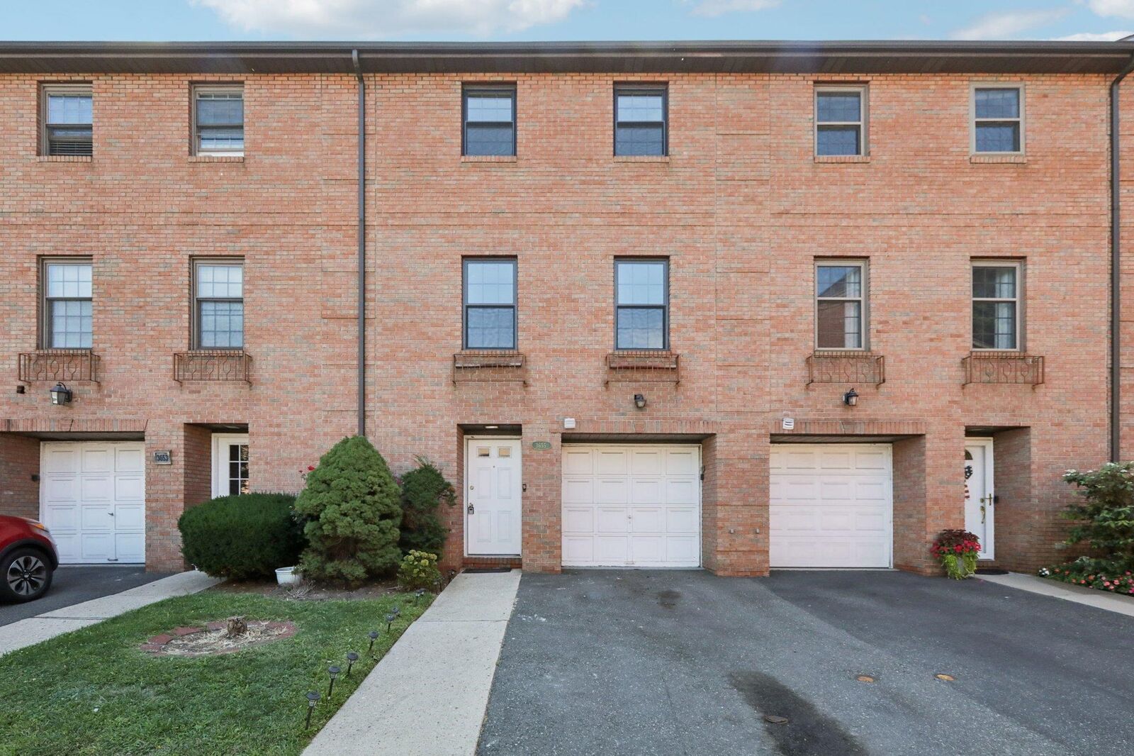 Property Photo:  3655 Meadow Lane  NJ 07047-2343 