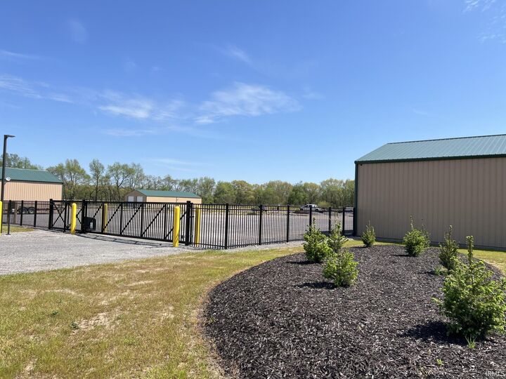 Property Photo: 5655 W State Road 120 (Unit 15) IN 46703