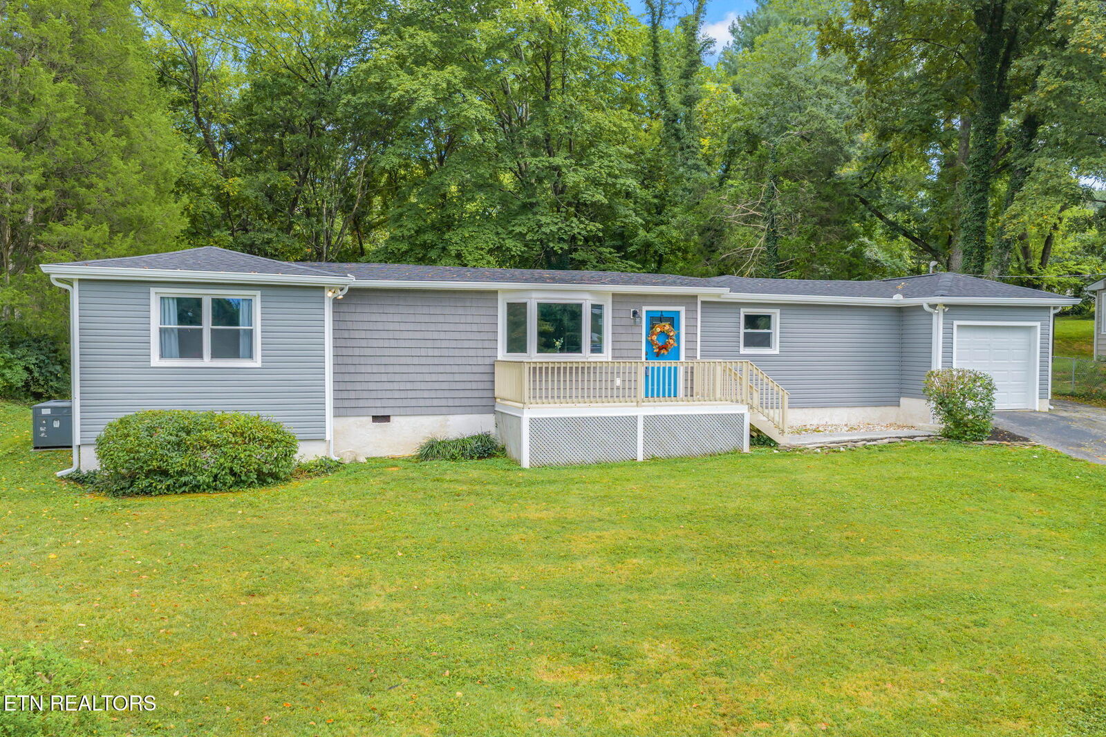 Property Photo:  1412 Bluebird Drive  TN 37918 