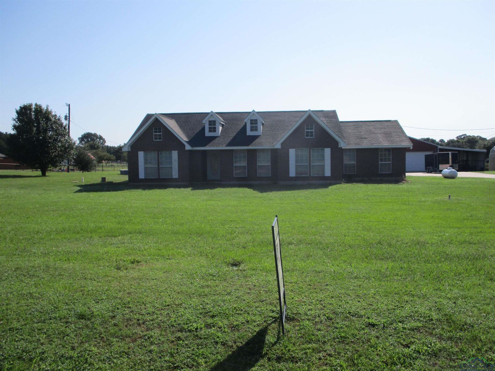 Property Photo: 1370 Cr 306 D TX 75654