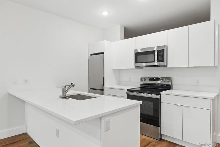 Property Photo:  199 E Post Road 205  NY 10601 