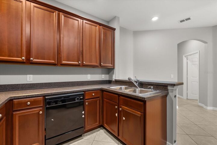 Property Photo: 1010 Alabaster Cove FL 32771